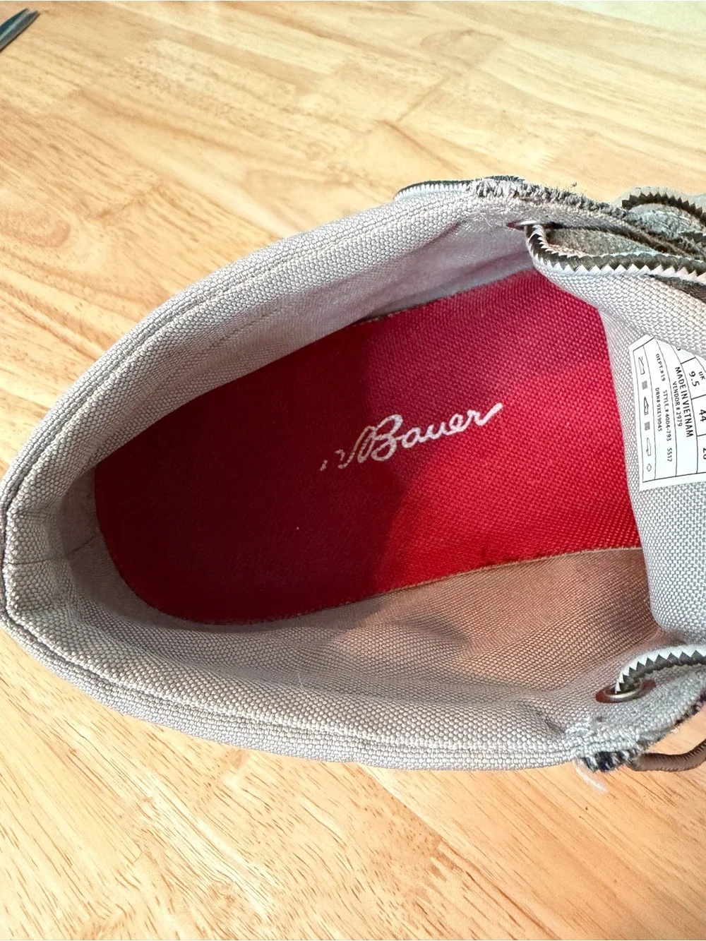 Eddie Bauer Rivet Chukka Canvas Shoes in Chrome Gray, Size 10